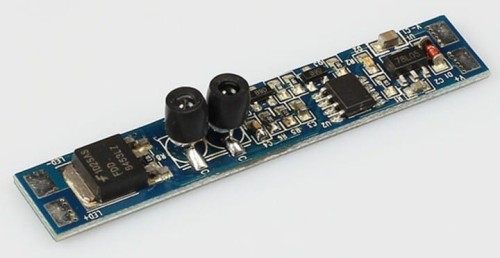 wlacznik-bezdotykowy-sciemiacz-12-24v-8a-ir001-d.jpg